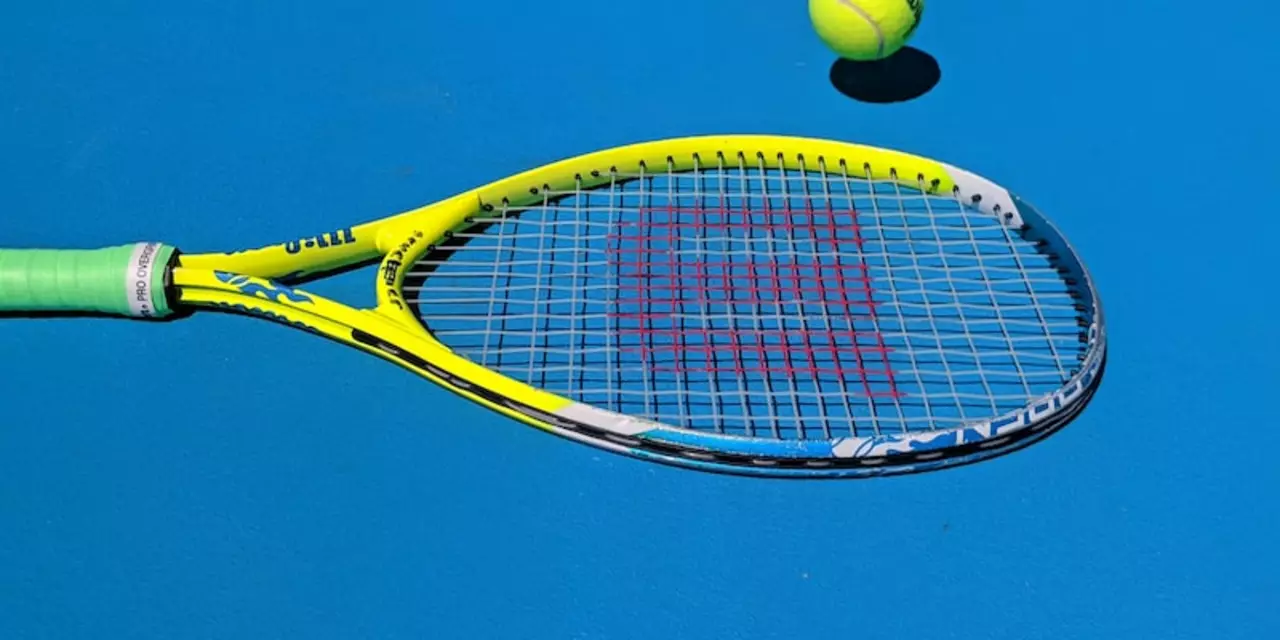 Is lawn tennis and tennis the same?